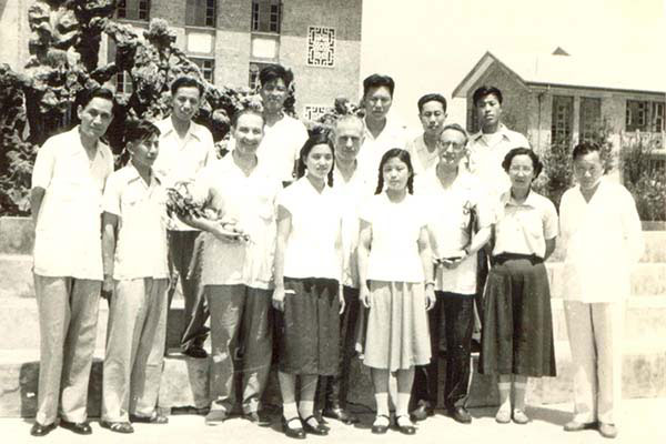 1958年7月，国际防痨协会来我院访问