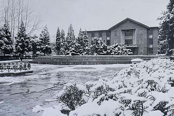 1955 建立之初的北京结核病研究所主楼外景